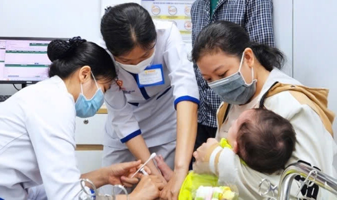 Vietnam intensifies polio prevention and control measures